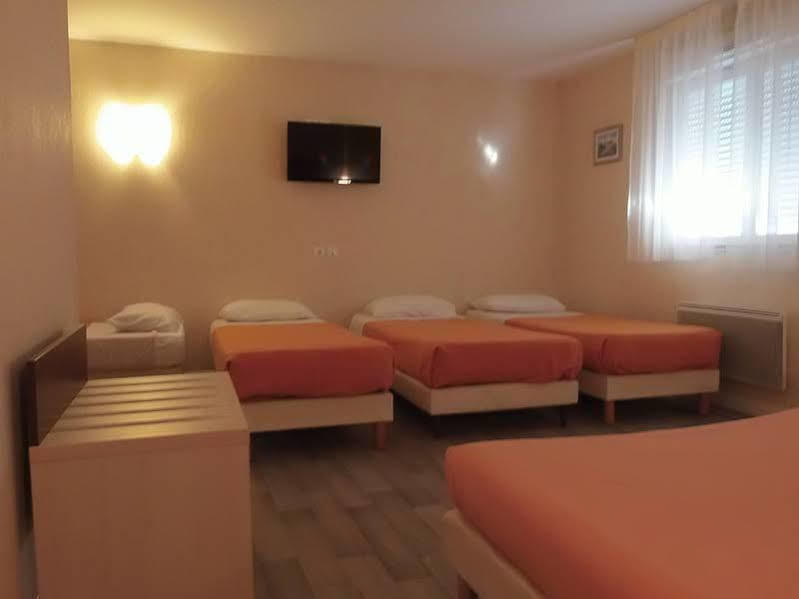 Hotel Azur Saint Junien Cit'Hotel Экстерьер фото